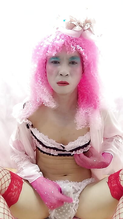 Oanh Le shemale portant un sexy selfie porno