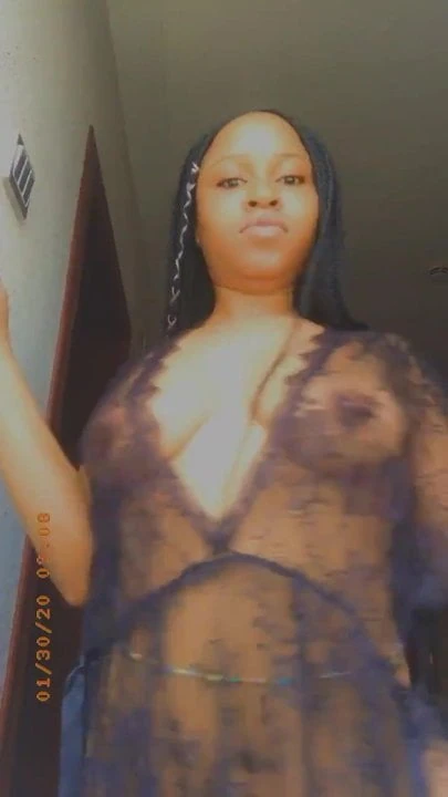 2020 NIPPLES LOOK GOOD