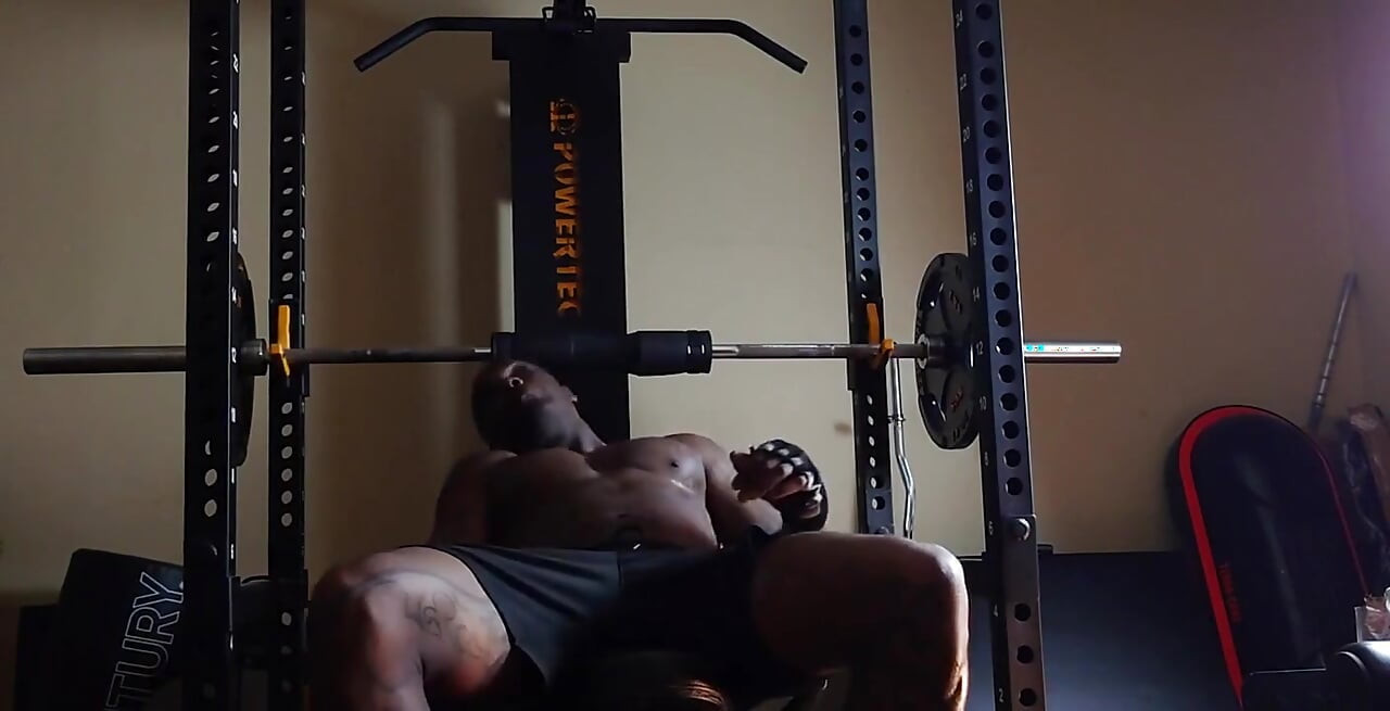 Push Day Tren ut hele videoen Hallelujah Johnson