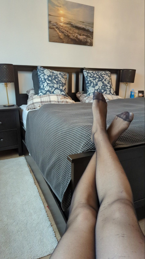 Meet me in my bedroom