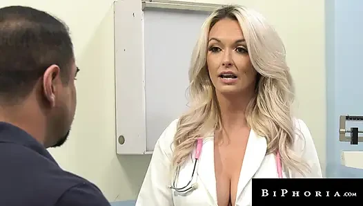 Biphoria - pasien latino dientot habis-habisan sama dokter seksi dan magang