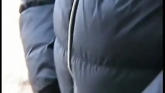 Sarışın, utangaç ve kötü bir kız arkadaşı tarafından iki sert eşlik tarafından açık