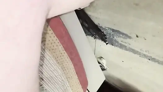 Bintang porno nyepong kontol besar