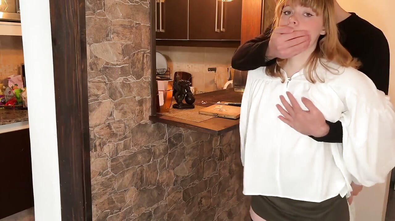 Enseñando a la fan a cocinar: besos de joroba seco, moliendo
