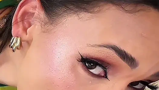 ЛУЧШИЙ ХАРДКОРНЫЙ ТРАХ И МИНЕТ - сексуальную милфу-брюнетку трахают раком, а наездница скачет за кулисами