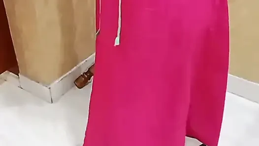 Desi tamilische, dusky ehefrau verführt stier in roter unterwäsche - nippelspiel, cuck beobachtet! Indianhotwifex