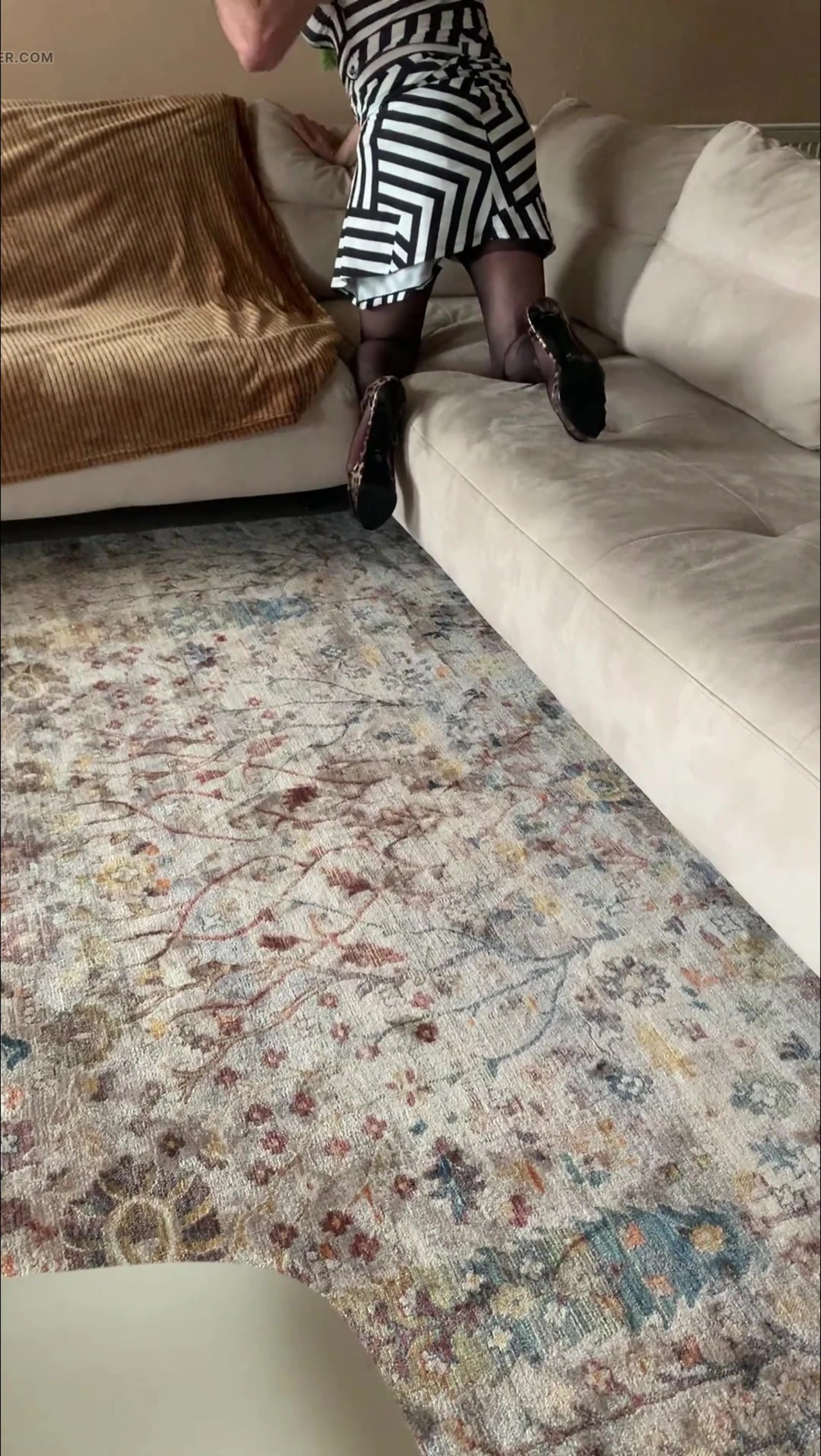 Seksi üvey anne çok azgın