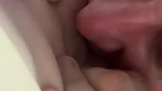 Licking Until She Cums. I Let Her Squirt at the End and Then Quickly Taste Her Pussy
