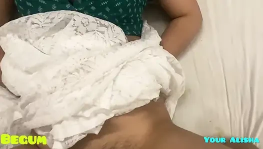 Bhabhi Jaan Ke saath Masti Mein Jo maja hain wo kahi nai hain...