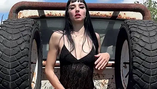 Some wild truck pipi