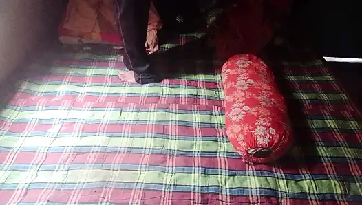 Я занималась сексом в спальне деревенского дома, смотреть видео без девушки.