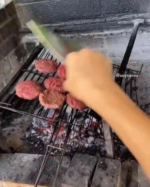 Cooking barbecue