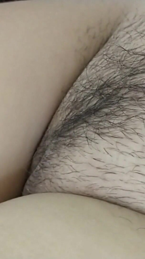 I am jerking off watching the hairy pussy of my wife | Clip 2