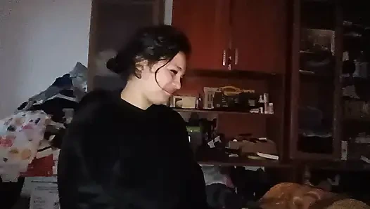 疲惫的 DILF 吮吸和