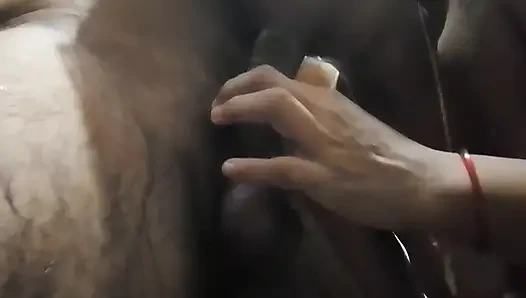 Husband and wife have sex in the bathroom and then suck his milk.