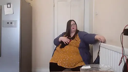 SSBBw tries on G strings shows off fat body