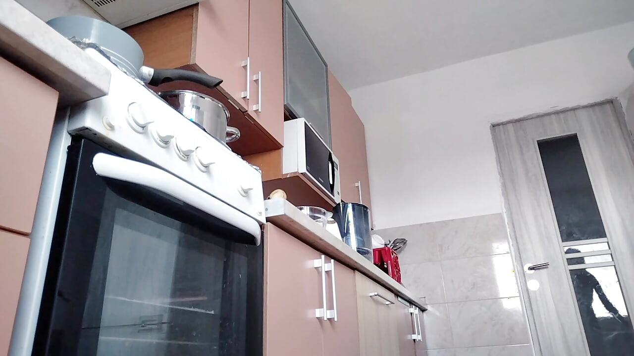 Sexy Naked Wife Preparing Food in the Kitchen. Hairy Brunette, Big Ass, Big Tits.