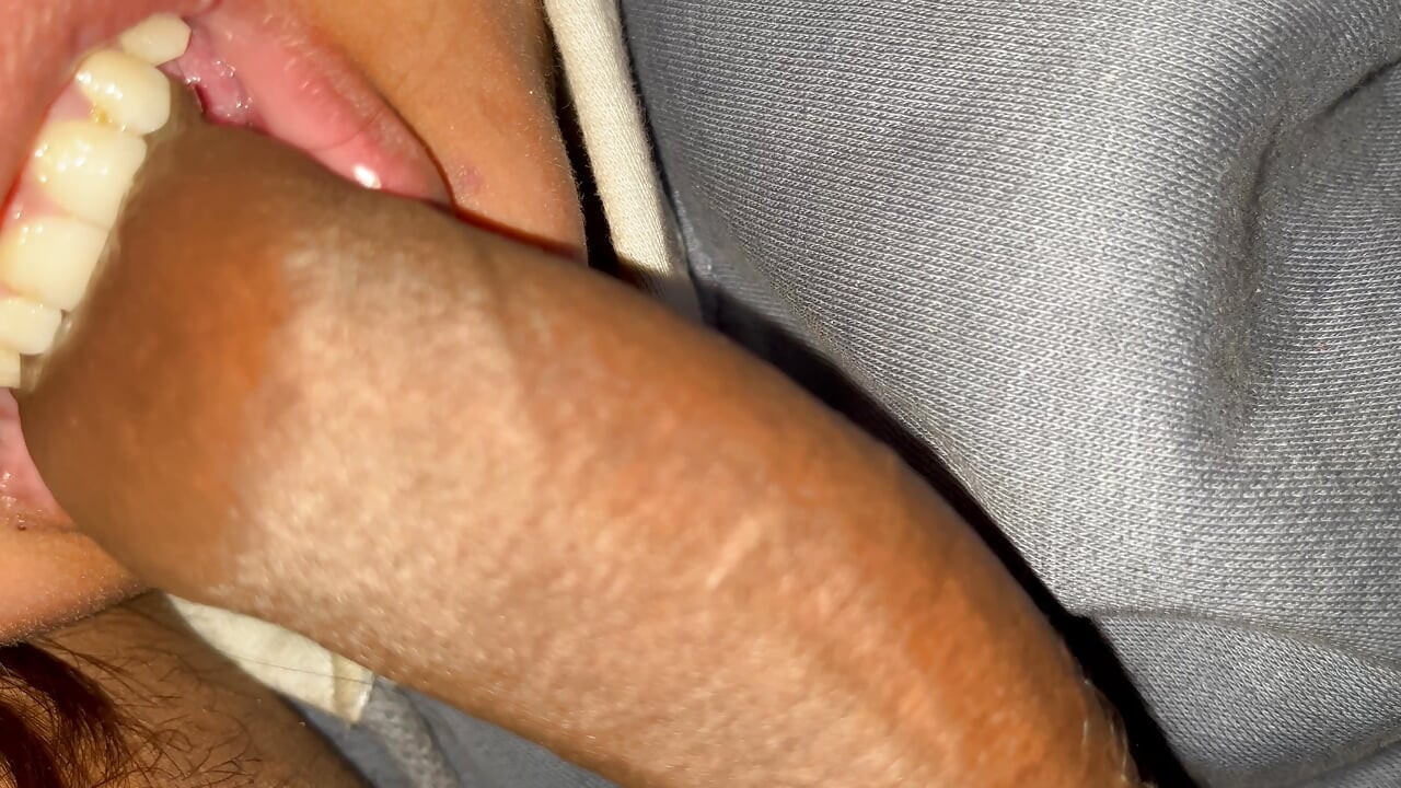 女老师和她的学生玩弄鸡巴