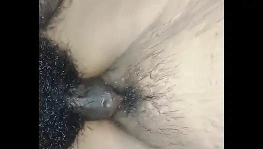 Padosan bhabhi ke chut chatkar pani nikal diya