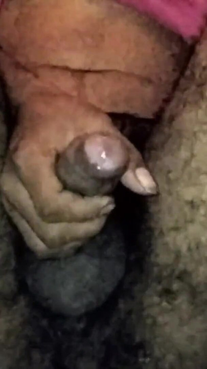 「Bhatroom Me Masturbation And Cumshot」のスリリングな瞬間
