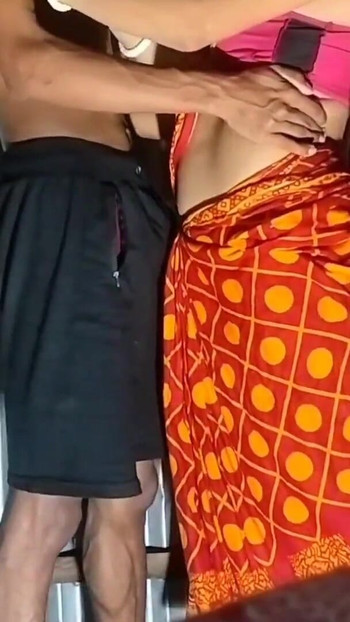 Must-see okamžik od "Desi boudi ko sari hlavní jodordost Zezadu korke anální Fuck kiya"