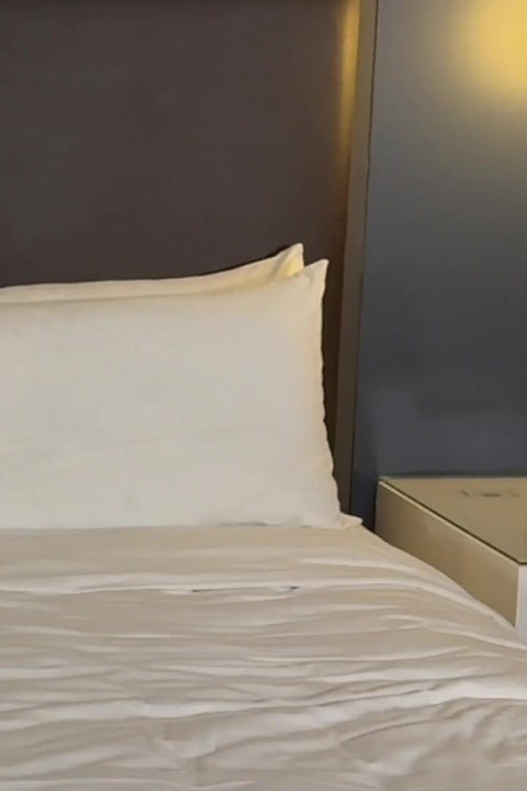 Von bar zum Bett mein Hotel rendezvous / traf sie durch zusammenstellung, der pool und ihr ehemann sagte, ich könnte ficken