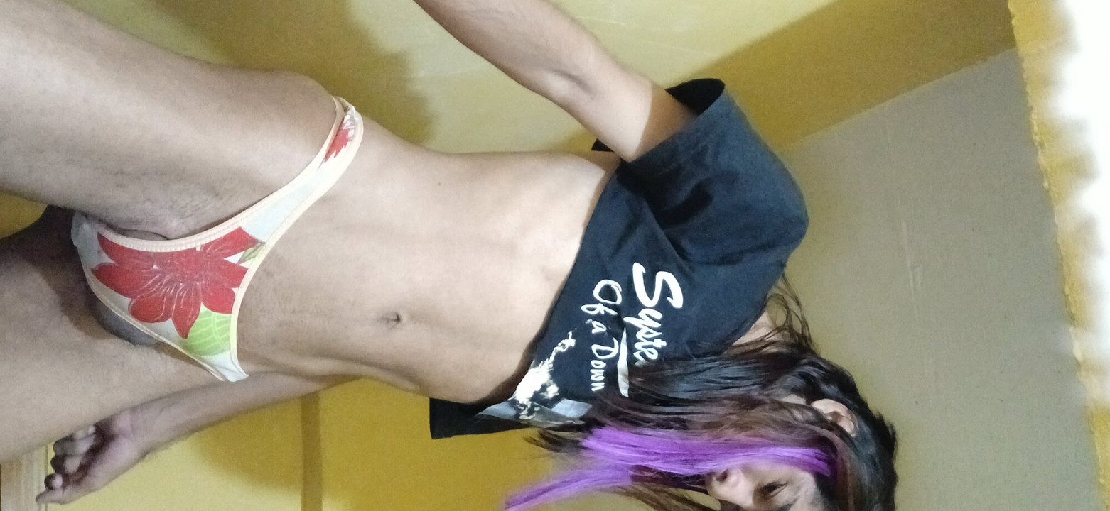 Carlos Henrique in his underwear