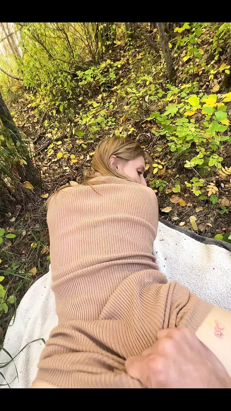 陌生人在树林里抓到我并了我