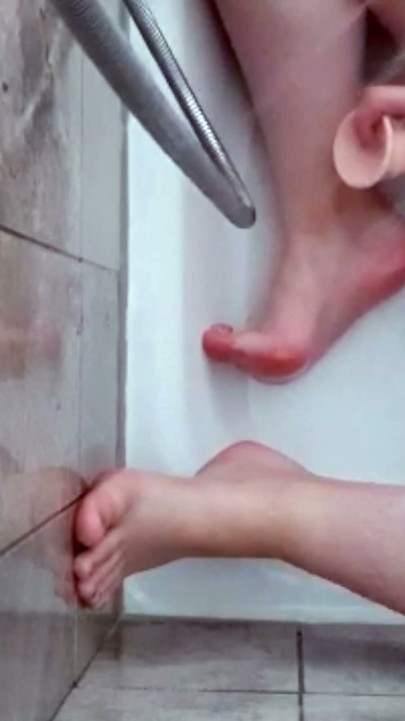 18 year old teen shower and masturbation | Clip 1