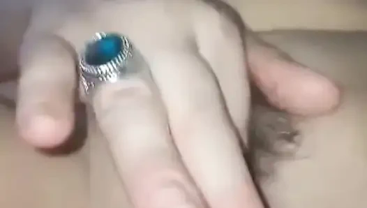 Азиатской горячей милфе жестко трахает ее киску черный ебарь