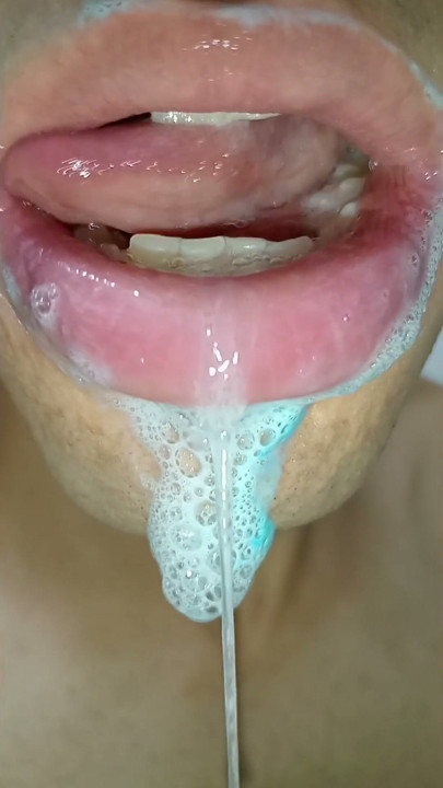 Colorful tongue, hard saliva, six pack, in the gym I almost got caught, hot fitness, long tongue | Clip 2