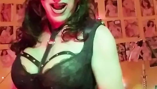 büyük göğüs vanessa
