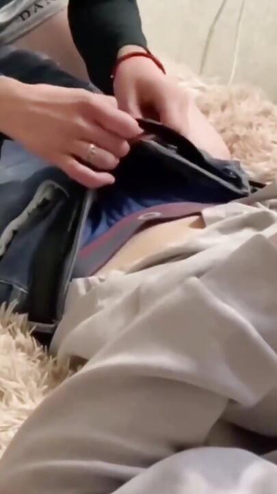 Real 18-yo Couple Have Sex in a Dorm for the First Time