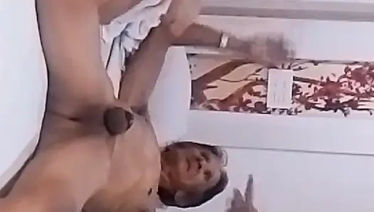 Я хочу поедать ее киску и пососать мой хуй