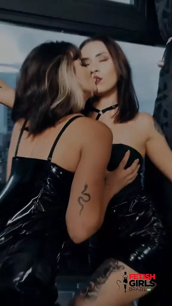 Rave Girl and Lady Snow