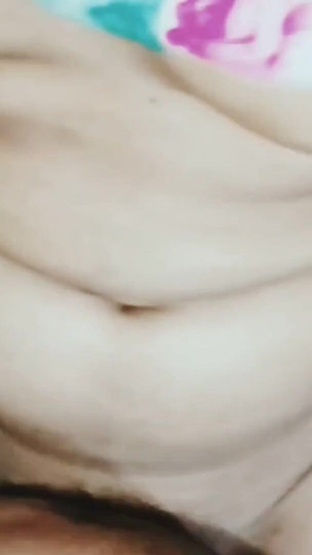 Awek comel menunjukkan buah dada dan menjolok video viral | Klip 2