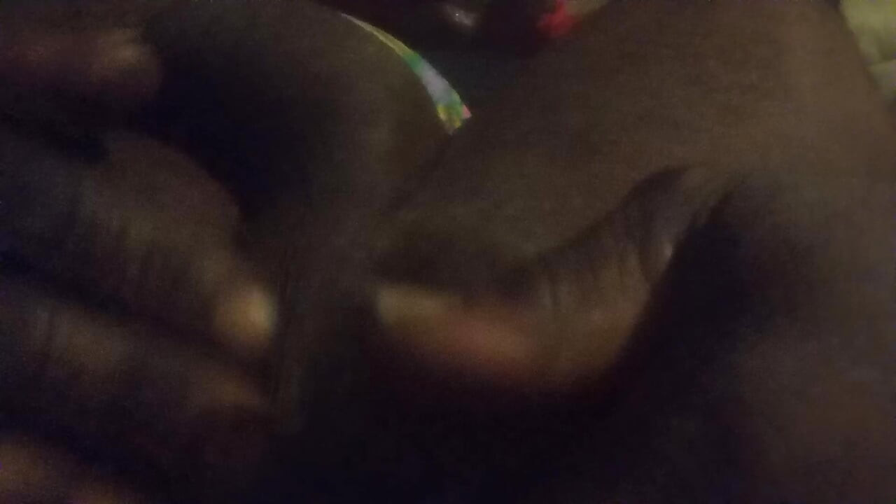 Ponownie zamknij palec w dupie
