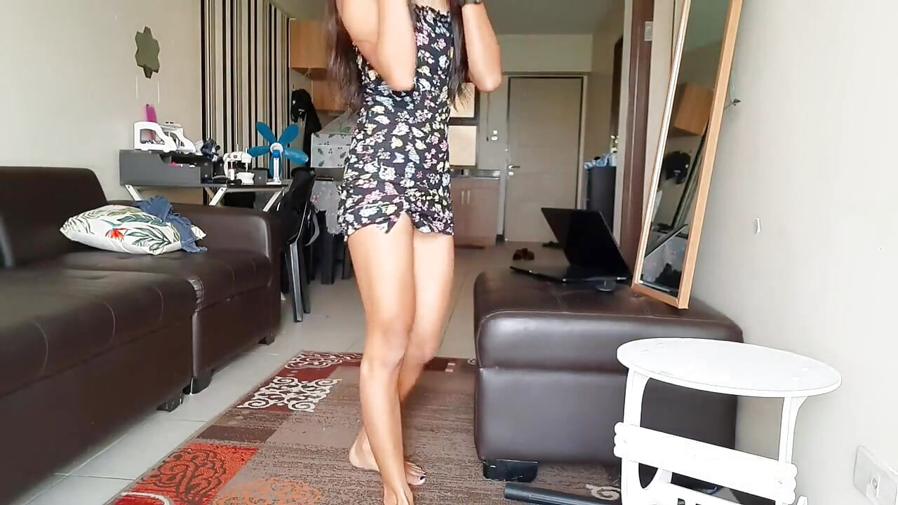 Caliente asiática mucama follada