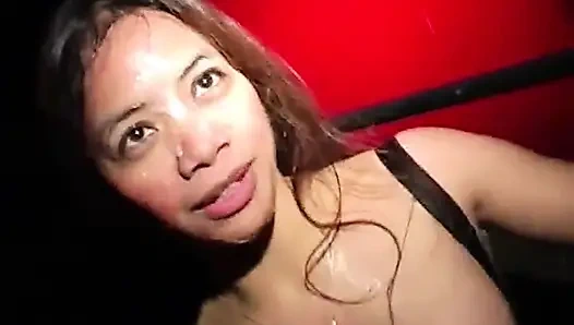 Yüze Boşalma Seven Evli Kadın Fahişe