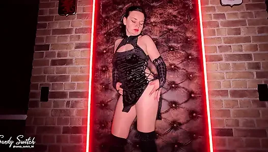 Gothic Halloween: BDSM und andere bestrafungen für eine schlampe