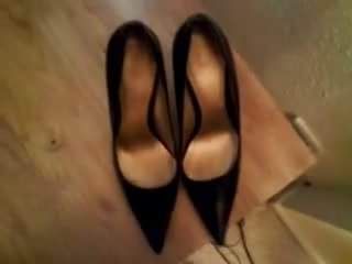 cum black heels