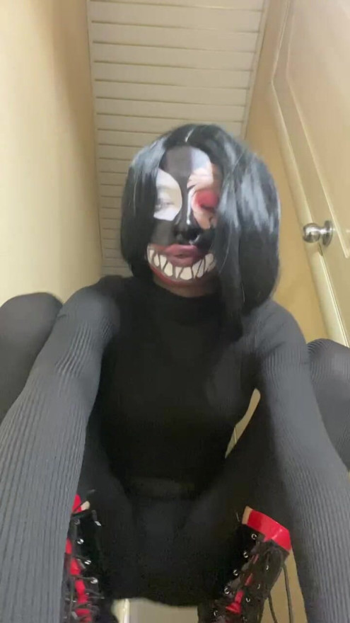 Cosplay myrkky laiha kaunis tyttö