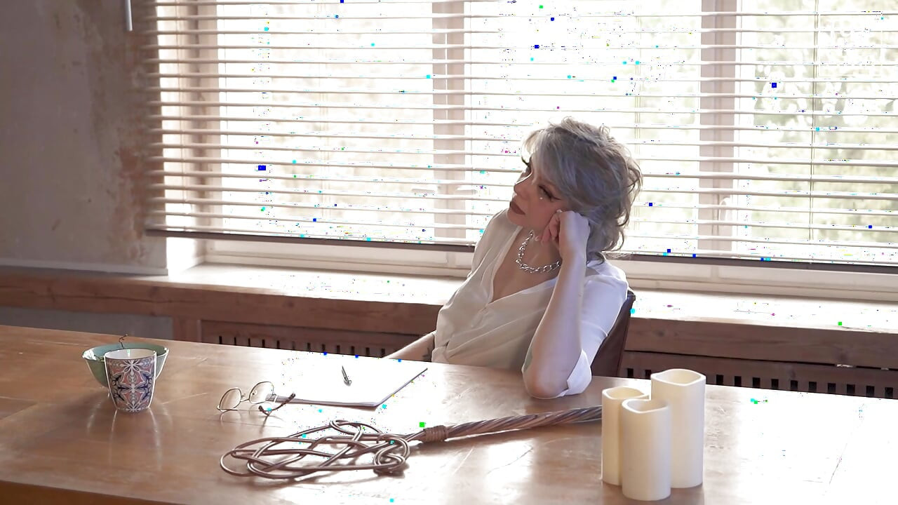 Pikkuhousuja haistelevan piian kouluttaminen: Rakastajatar Selina Morganin pyydystämä