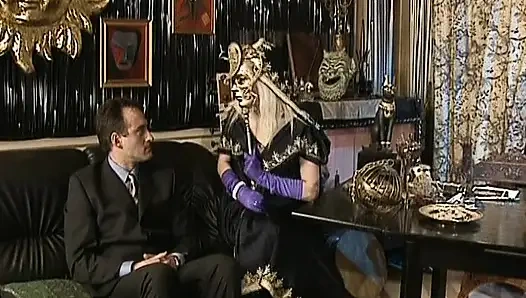 Schöne deutsche blonde puppe genießt sinnlichen analfick