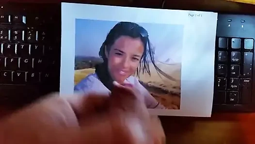 Liz bonnin boşalma anısına