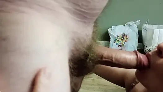 Настоящая шлюшка - глубокая глотка - ебля в рот - глотание спермы - не дорого