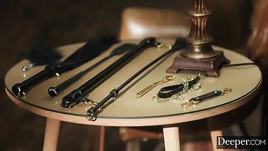 Vixenplus 顺从的Emma被捆绑并被肛交