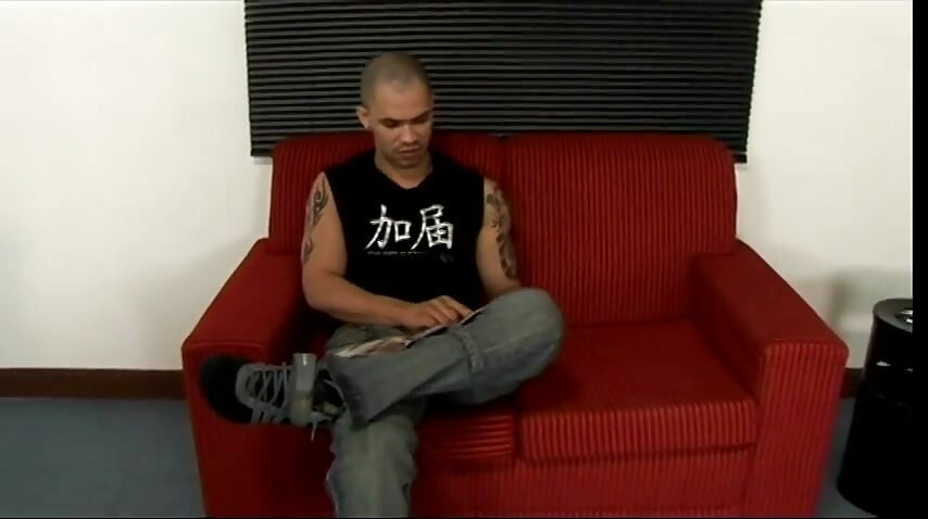 Stud gets his ass filled with tranny cock and fucked and creams shemale