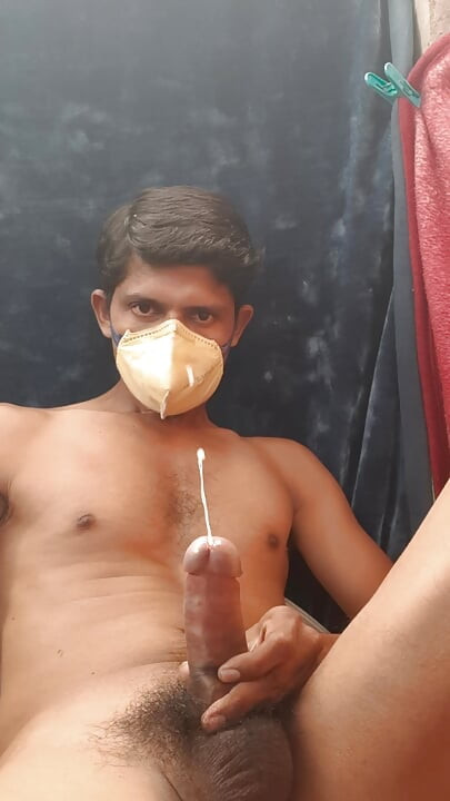 Labă cu un indian cu pulă mare și ejaculare în aer liber, videoclip sexy și incitant