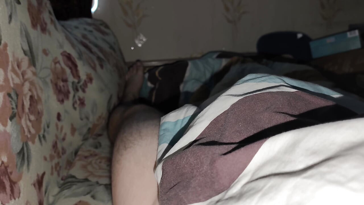 Night Wood - Jerking off Under the Blanket for a Good Night's Sleep